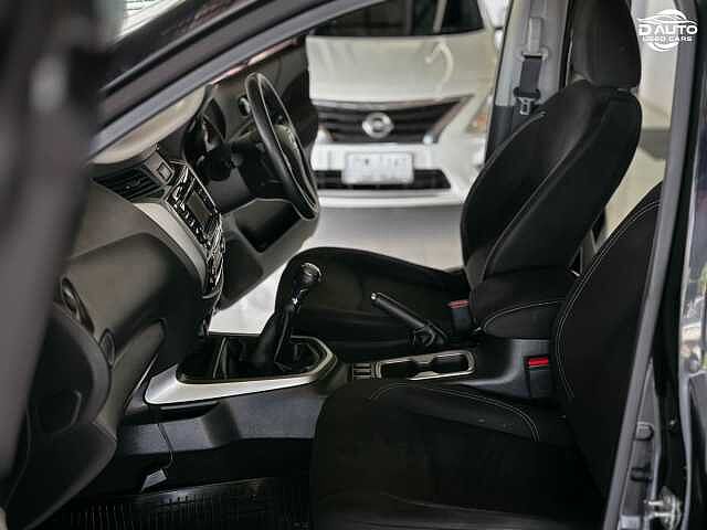 Nissan Navara DCab 2.5E