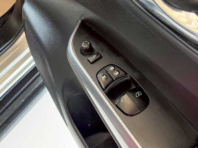 Nissan Navara Cab 2.3E carlibre