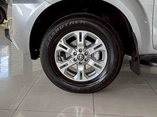 Nissan Navara Cab 2.3E carlibre