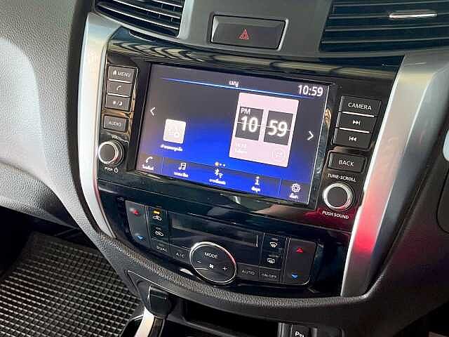 Nissan Navara Cab 2.3E carlibre