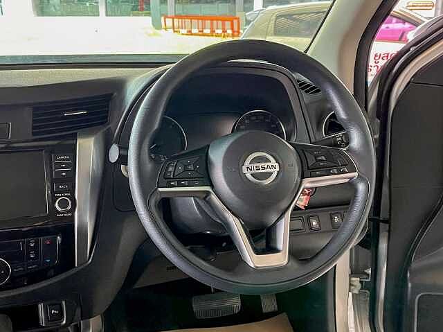 Nissan Navara Cab 2.3E carlibre