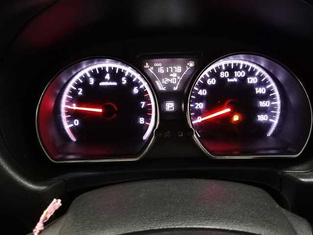 Nissan Almera 1.2 E AT