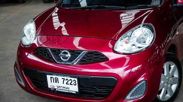 Nissan March E XTRONIC CVT FWD 1.2i